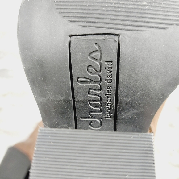 New Charles By Charles David Wynter Brown Faux Leather Ankle Boots K563 - Picture 10 of 13